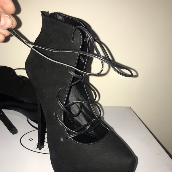 ❤️SOLD❤️Steve Madden Black Heels Size 7 - Picture 7 of 8